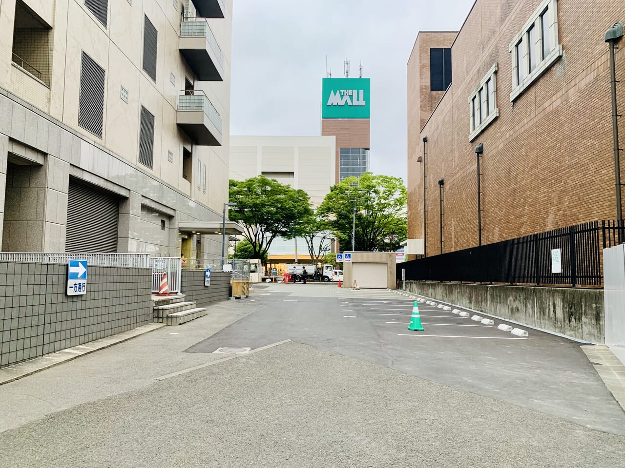 太白区役所 平面駐車場